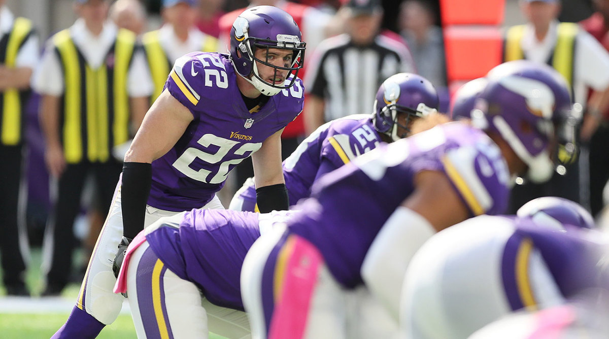 Minnesota Vikings' Harrison Smith during warm-up before during the