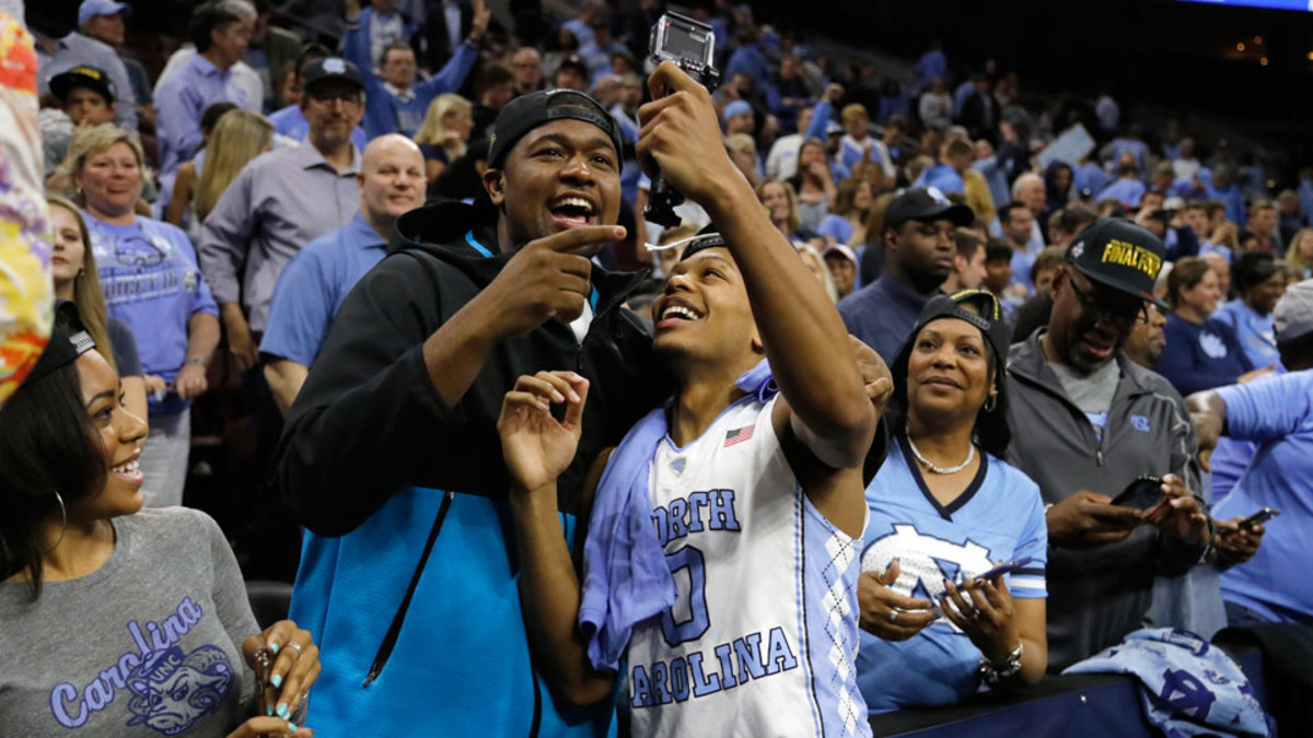 Kris Jenkins Nate Britt s mom to wear custom championship shirt