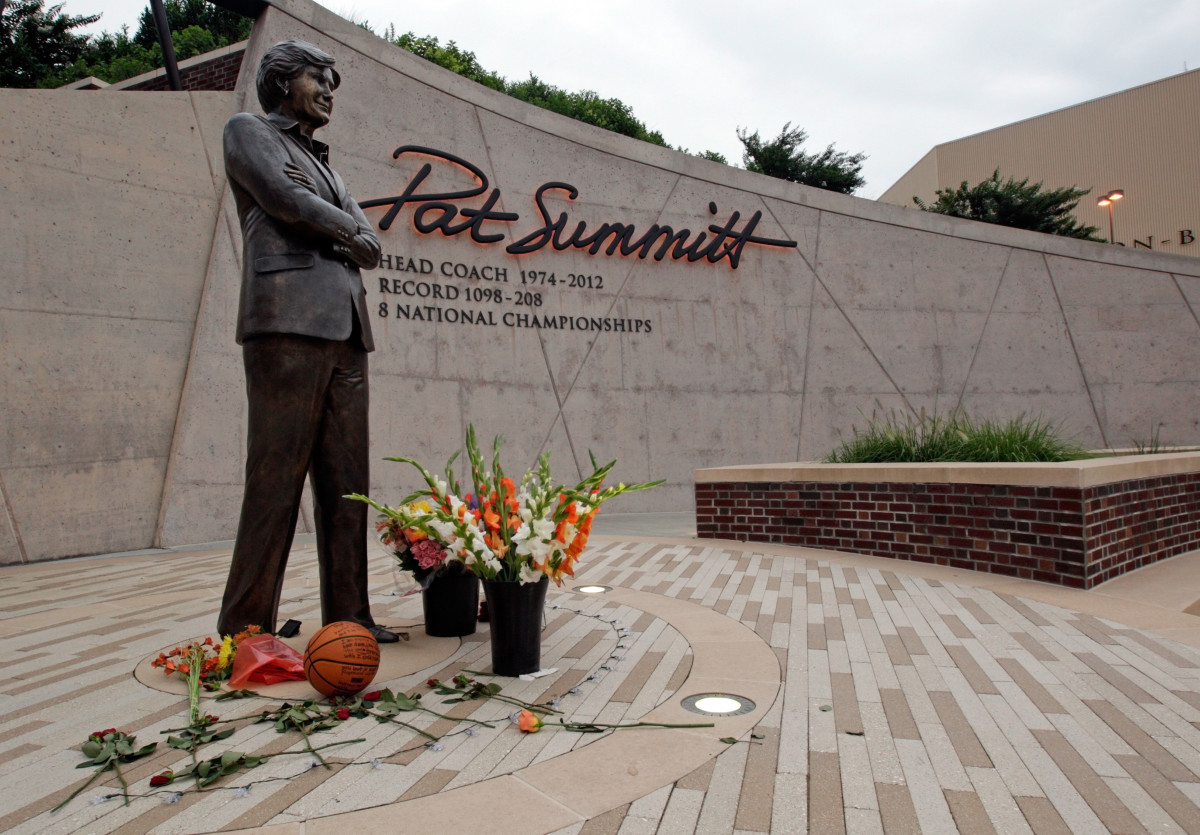 Fans Gather At Summitt's Statue To Honor Lady Vols Coach - Sports ...