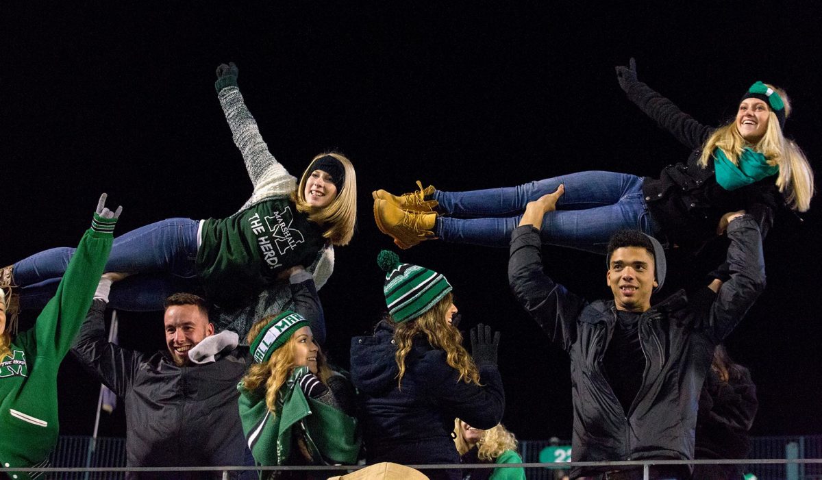 Marshall-Thundering-Herd-fans-GettyImages-622935074_master.jpg