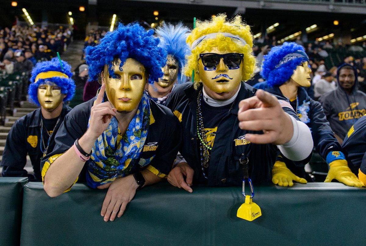 Toledo-Rockets-fans-GettyImages-622103598_master.jpg