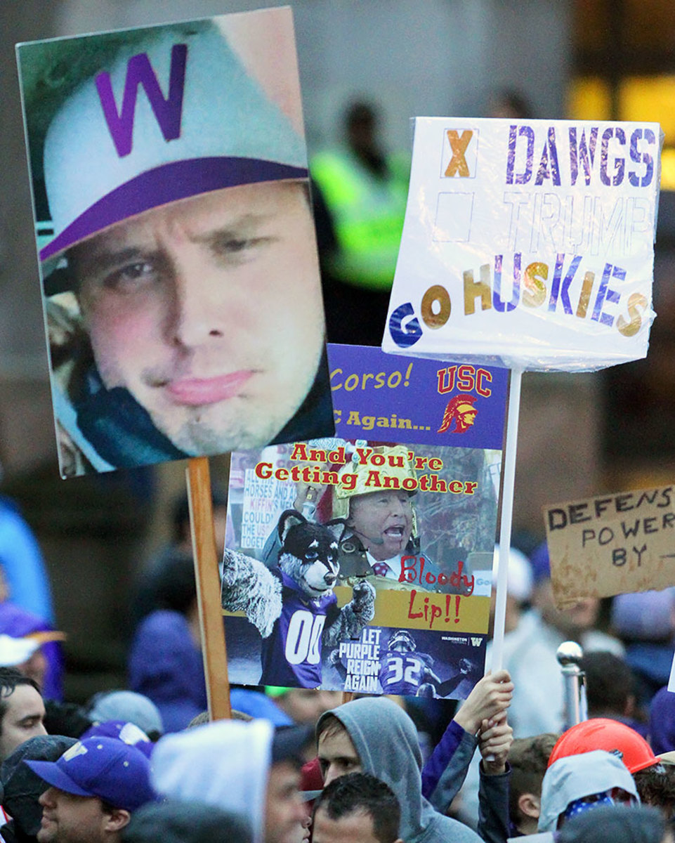 Washington-Huskies-fans-GettyImages-622851112_master.jpg