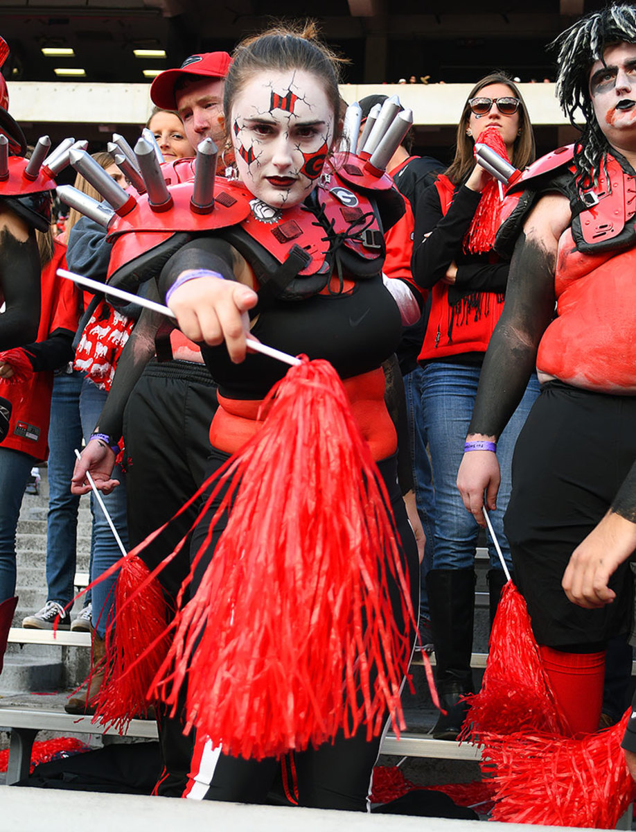 Georgia-Bulldogs-fans-GettyImages-622879418_master.jpg