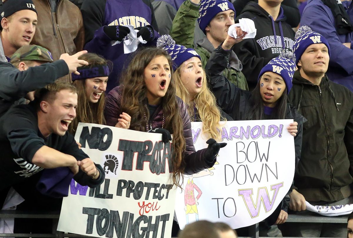 Washington-Huskies-fans-GettyImages-622941036_master.jpg