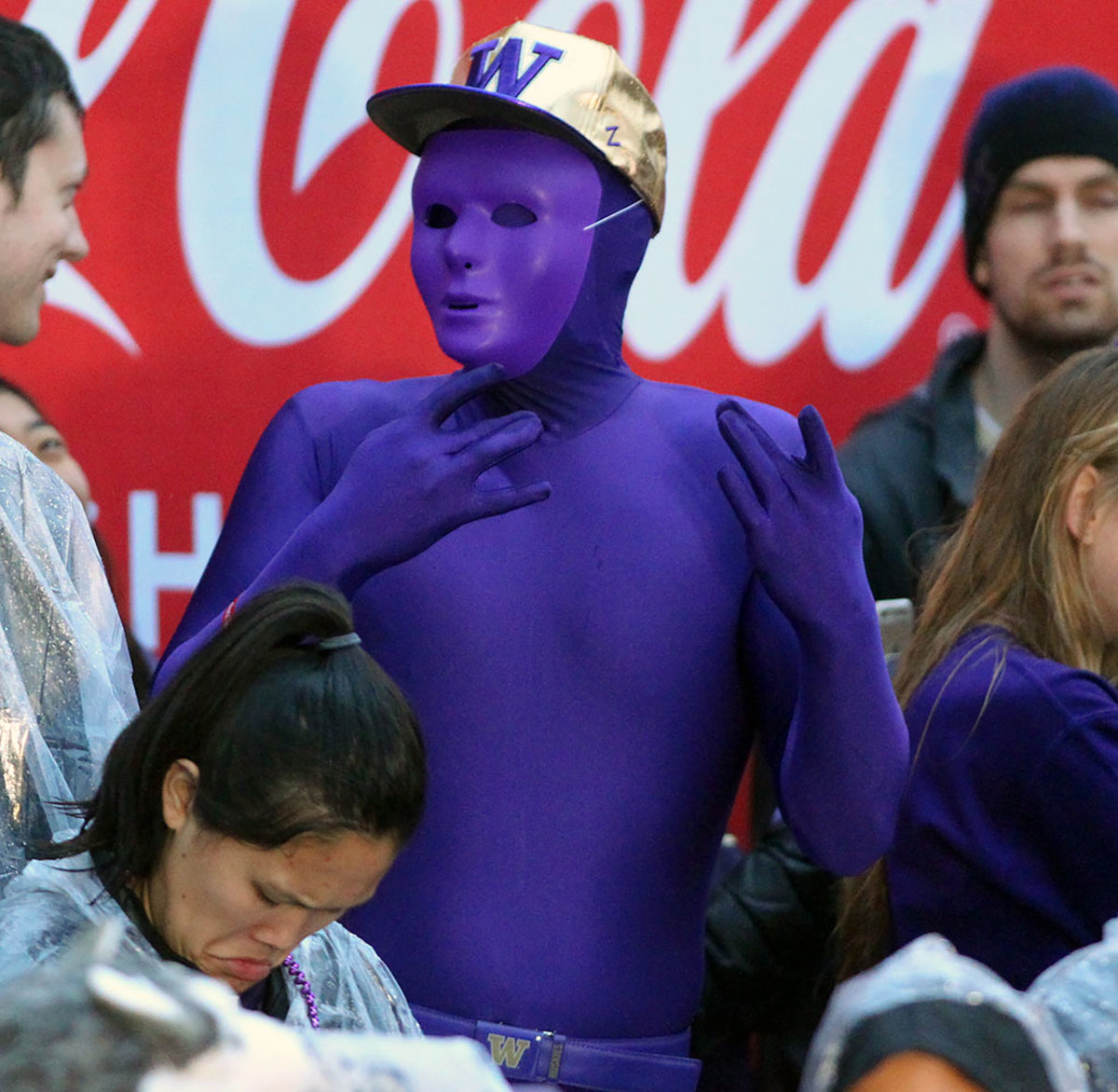 Washington-Huskies-fans-GettyImages-622851108_master.jpg