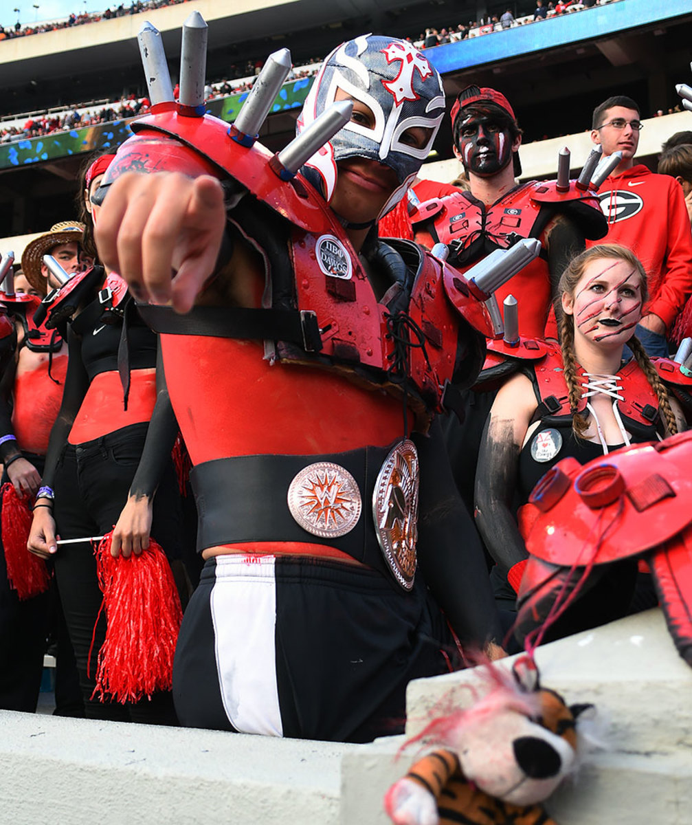 Georgia-Bulldogs-fans-GettyImages-622879978_master.jpg