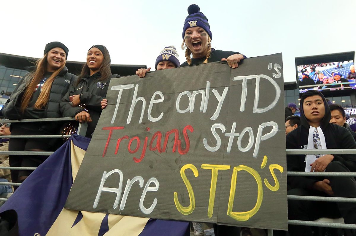 Washington-Huskies-fans-GettyImages-622941266_master.jpg