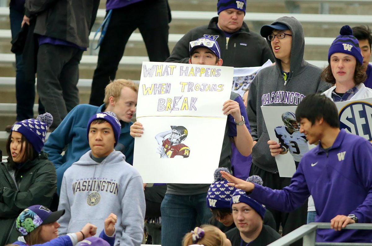 Washington-Huskies-fans-GettyImages-622941290_master.jpg