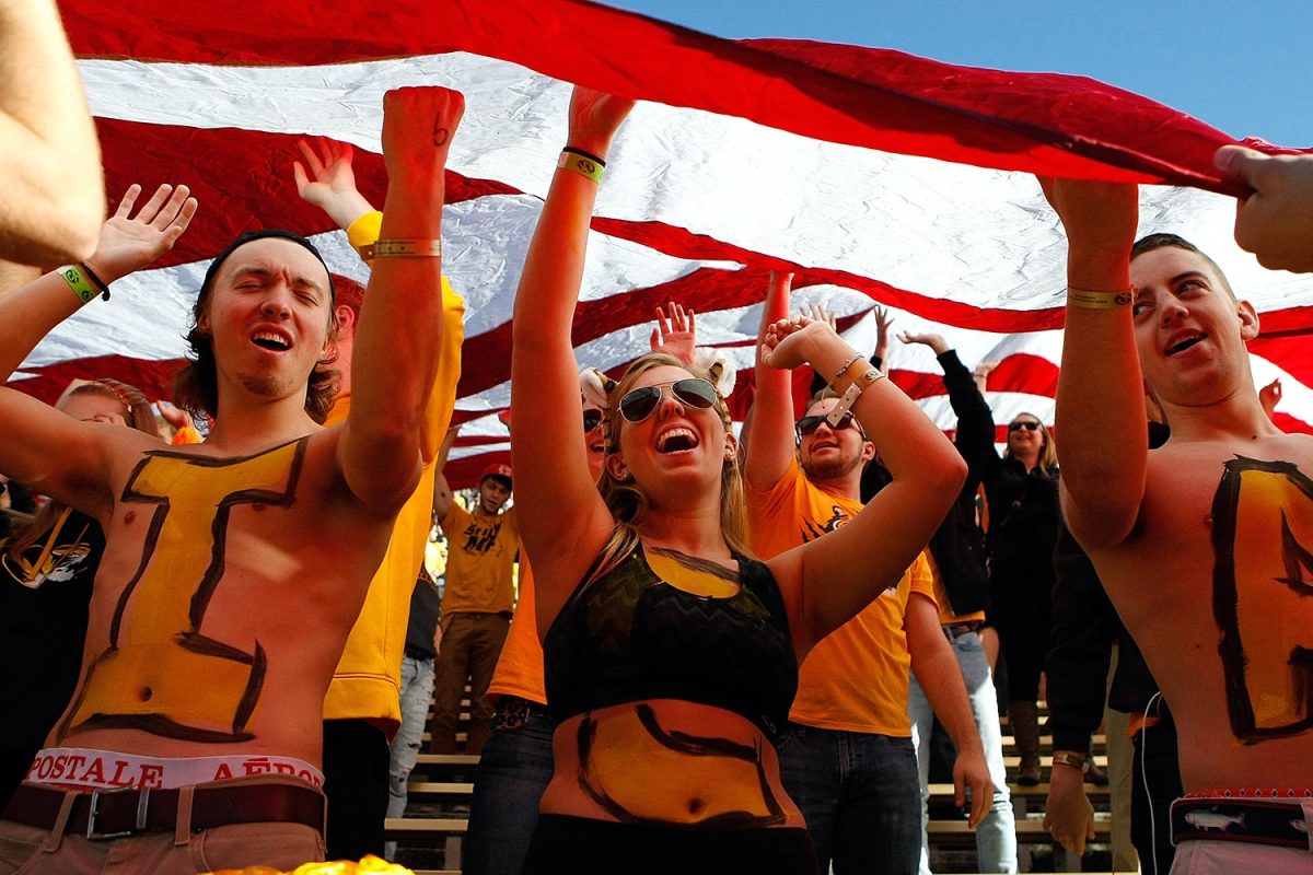 Missouri-Tigers-fans-GettyImages-622868118_master.jpg