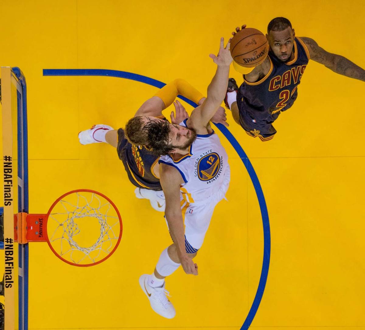 Video: Matthew Dellavedova dives at Draymond Green during Game 3 of NBA  Finals - Sports Illustrated