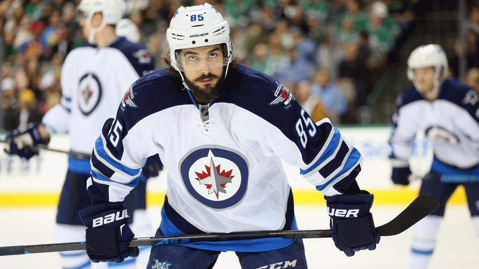 Winnipeg Jets F Mathieu Perreault Leaves Game Against Chicago After Hit ...