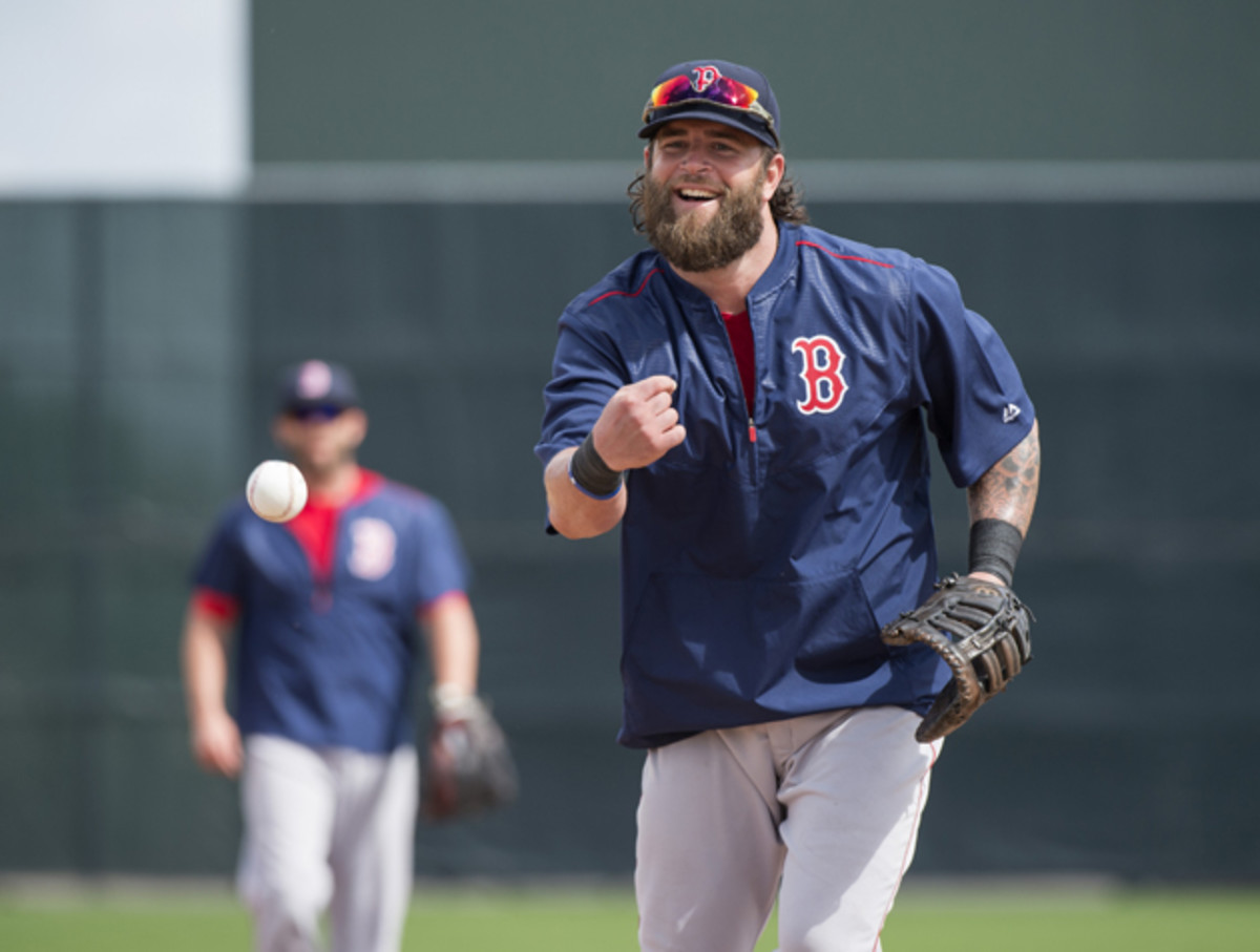 Mike Napoli finds power stroke in loss to Pirates
