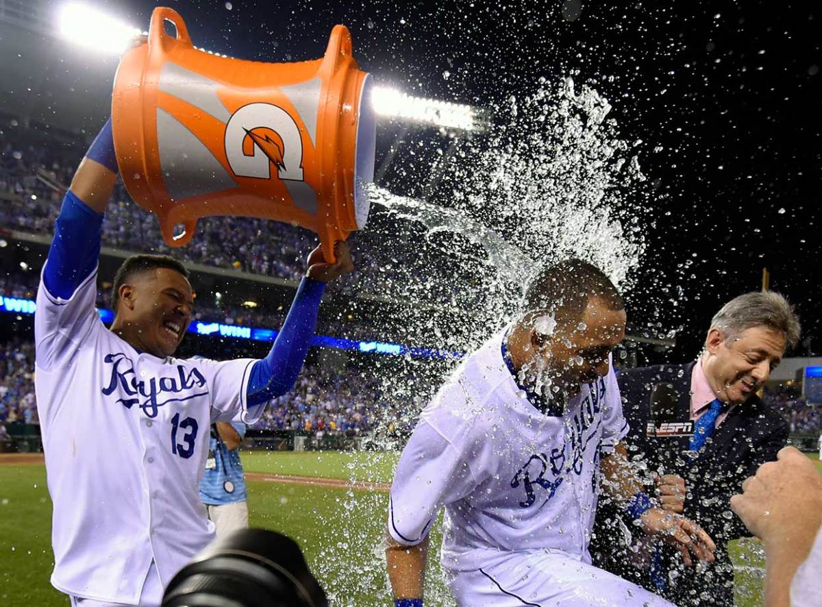 2015-0816-Kenrys-Morales-doused-by-Salvador-Perez.jpg