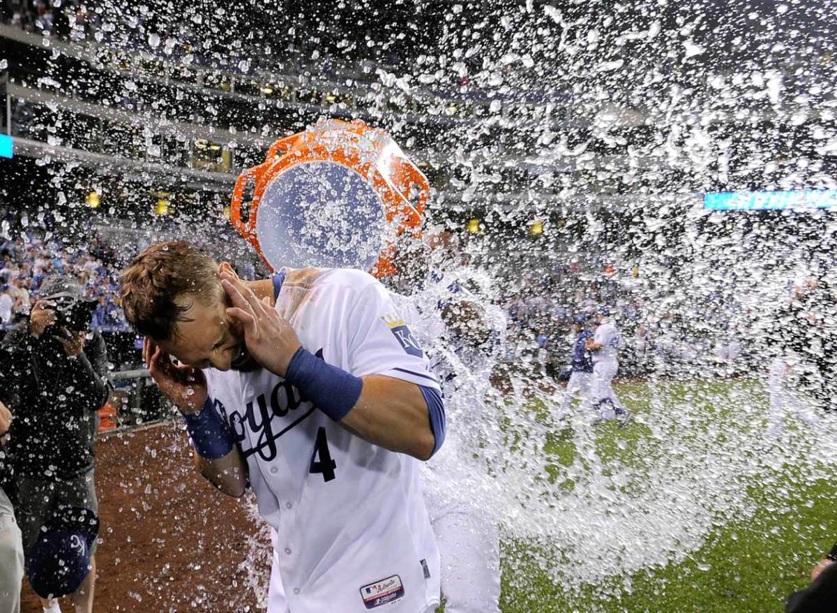 2015-0707-Alex-Gordon-doused-by-Salvador-Perez.jpg