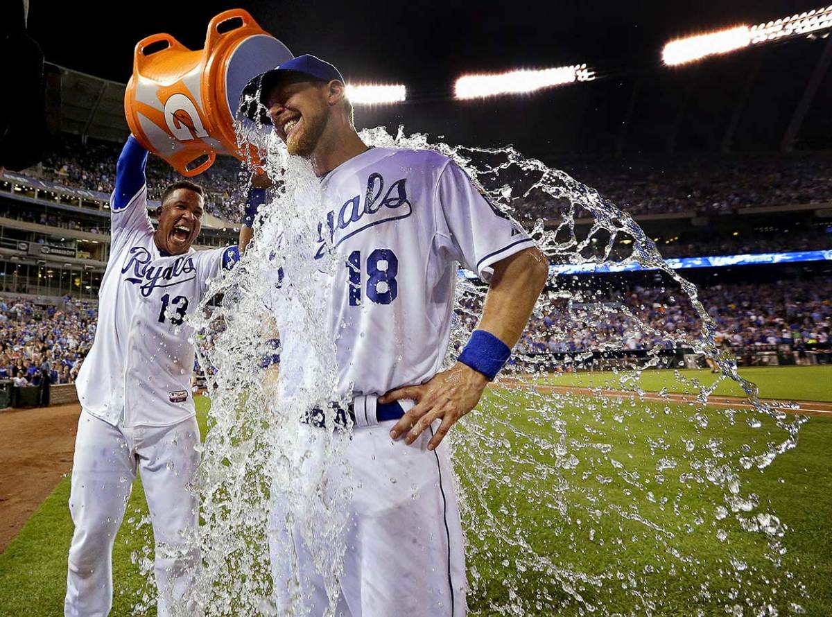 2015-0807-Ben-Zobrist-doused-by-Salvador-Perez.jpg