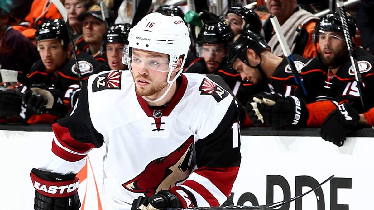 Max Domi sent out solo by Arizona Coyotes during Toronto warmups ...