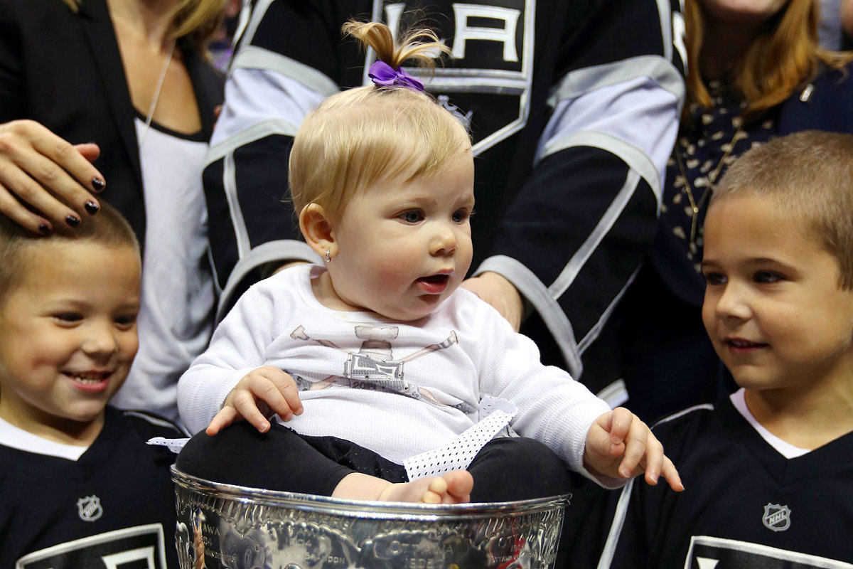Imagine having baby pictures in the Stanley Cup🥺🏆 #hockey #stanleycu