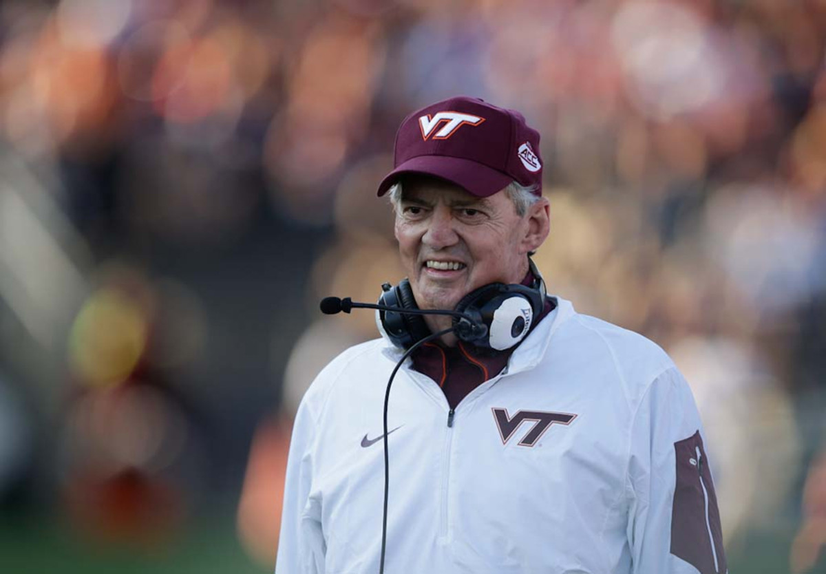 Virginia Tech football coach Frank Beamer to retire after 