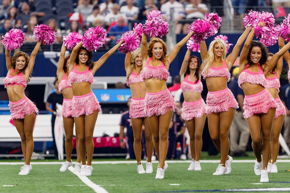 Dallas-Cowboys-cheerleaders-CEY1510111086_Patriots_AT_Cowboys.jpg