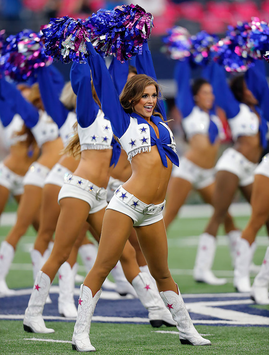 Dallas-Cowboys-cheerleaders-AP_186639062278.jpg