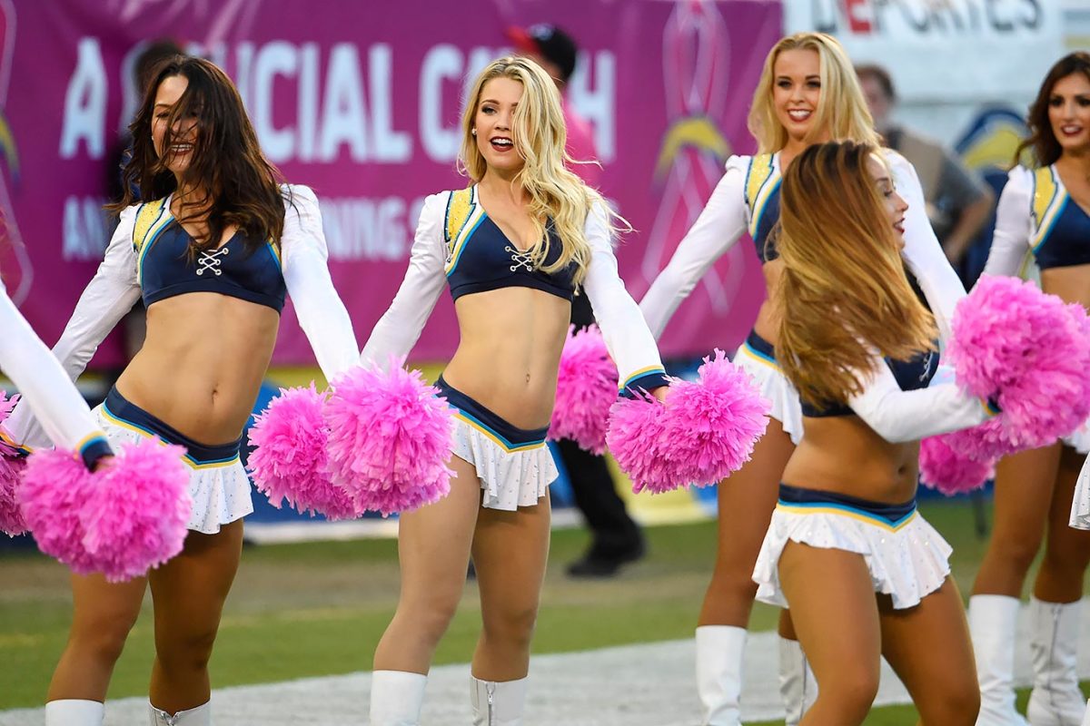 San-Diego-Charger-Girls-cheerleaders-AP_911474100415.jpg