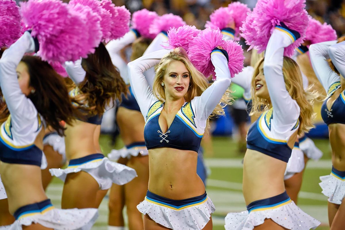 San-Diego-Charger-Girls-cheerleaders-AP_708684213377.jpg