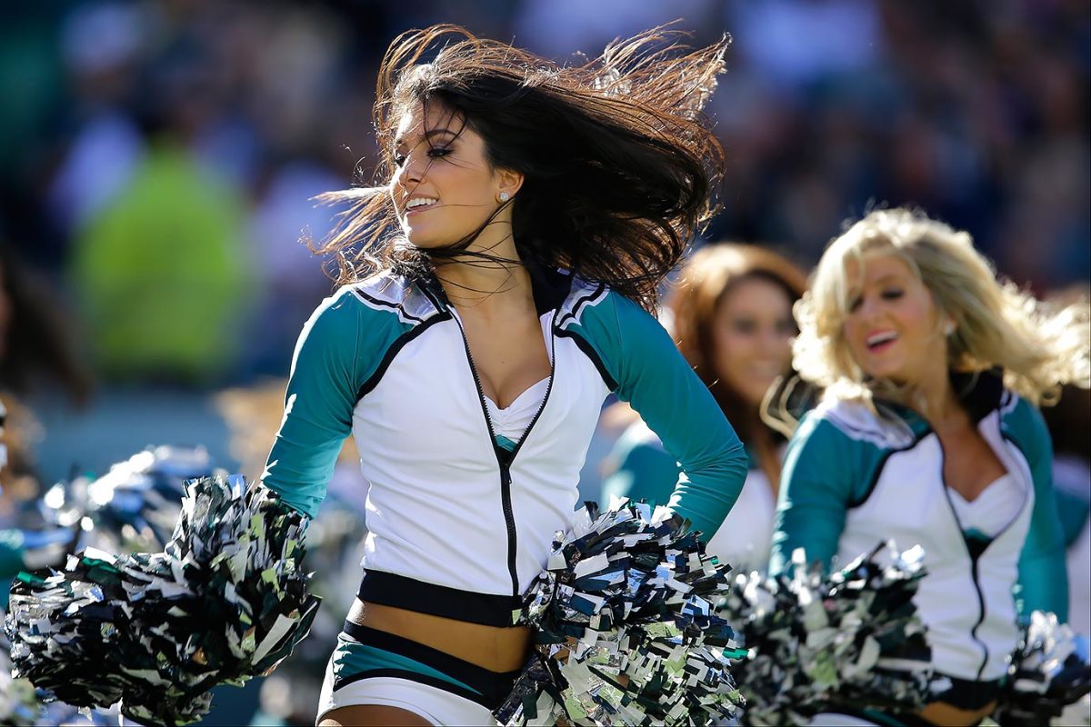 Philadelphia-Eagles-cheerleaders-AP_183007855218.jpg