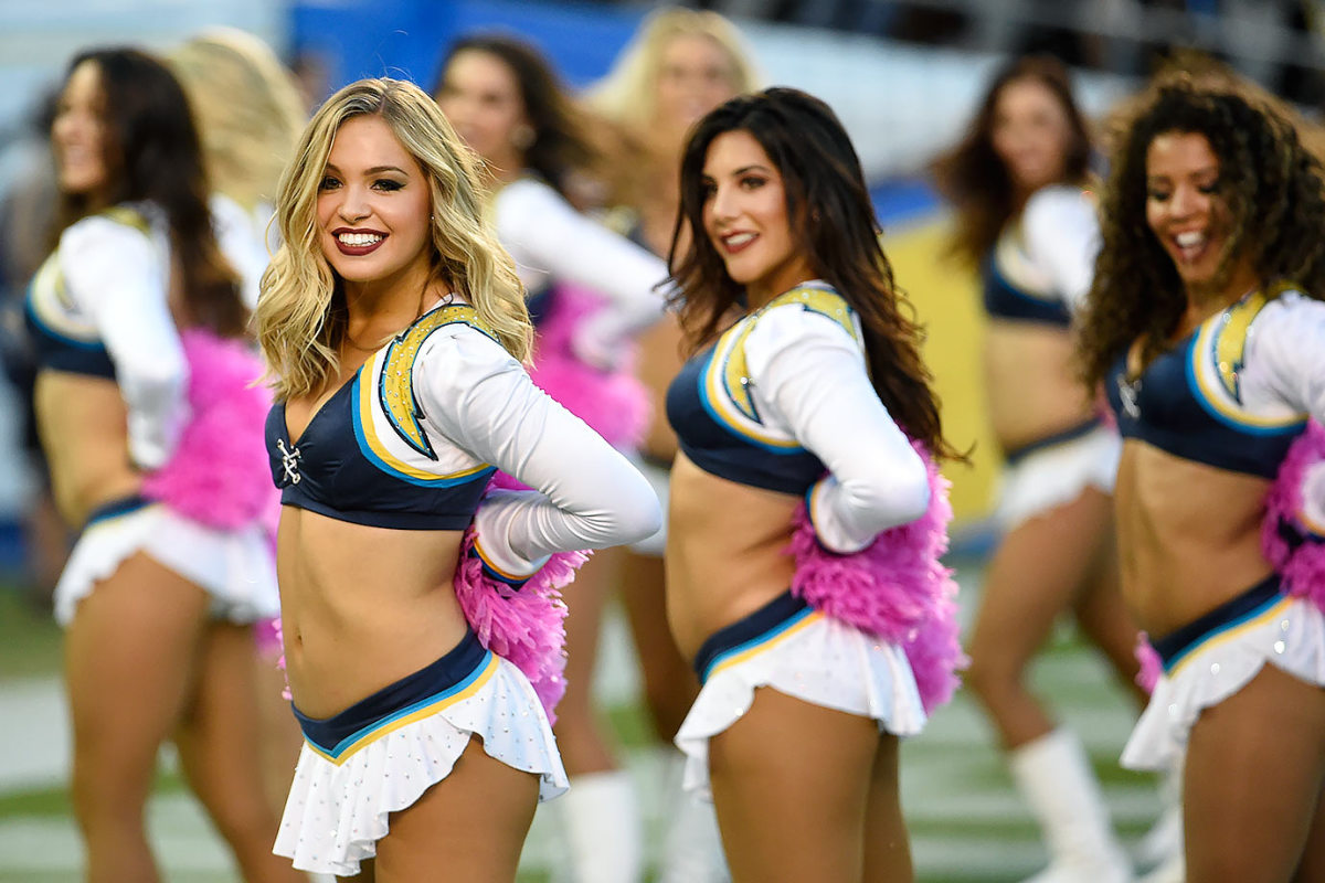 San-Diego-Charger-Girls-cheerleaders-AP_542272317140.jpg