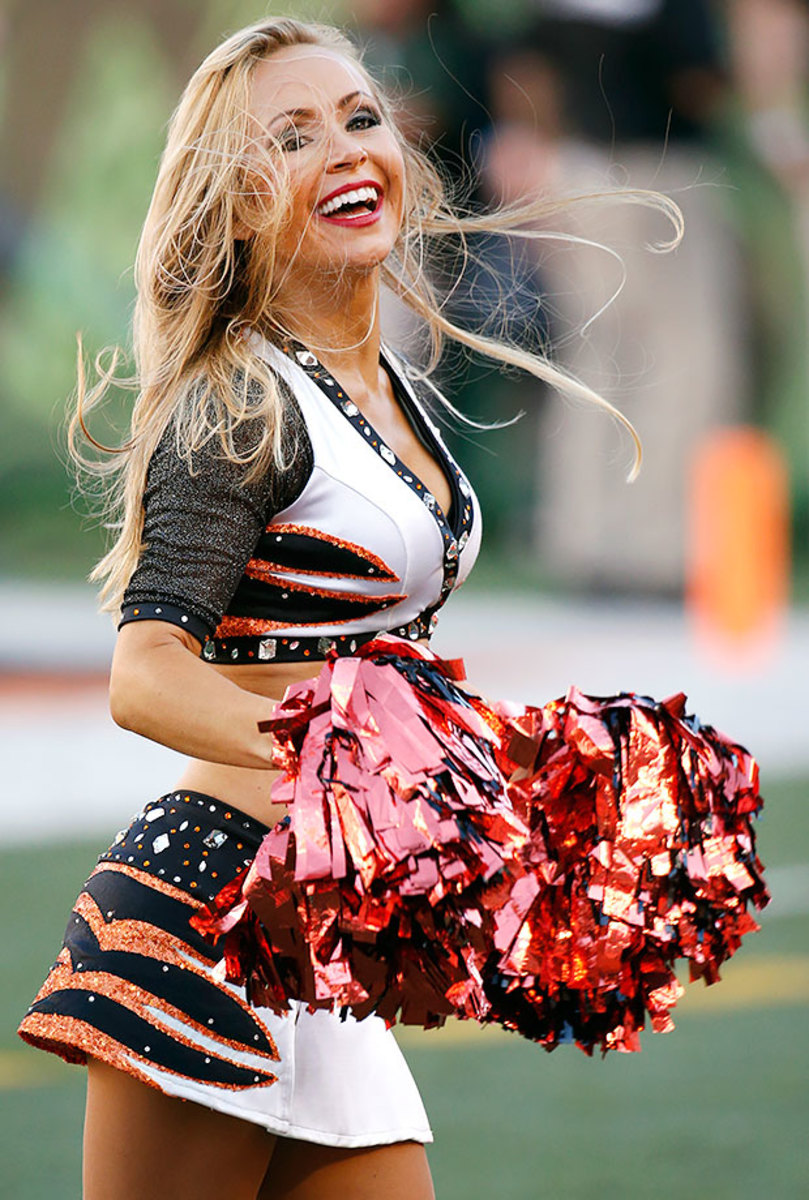 Cincinnati-Bengals-Ben-Gals-cheerleaders-AP_826519410271.jpg