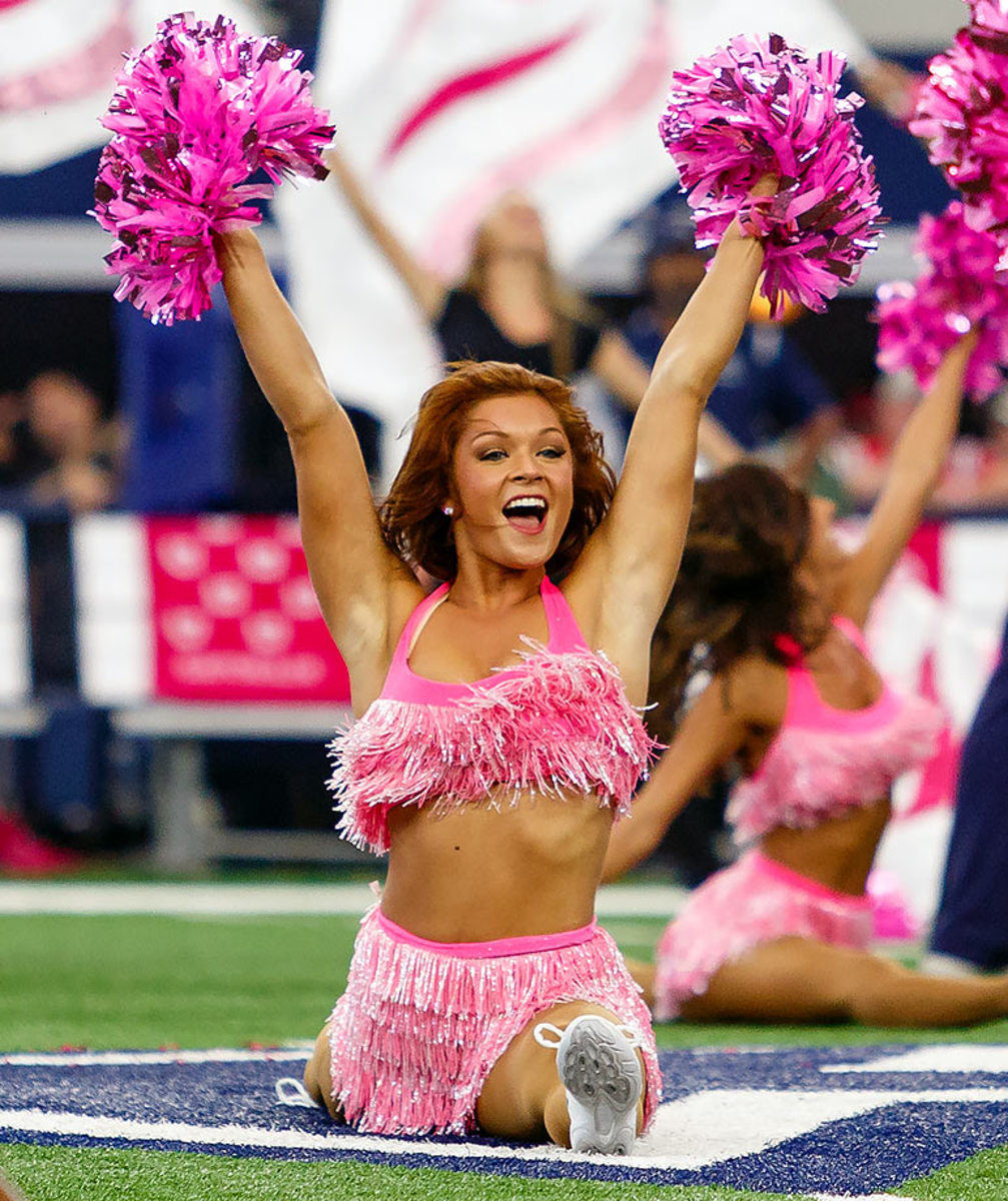 Dallas-Cowboys-cheerleaders-CEY1510111458_Patriots_AT_Cowboys.jpg