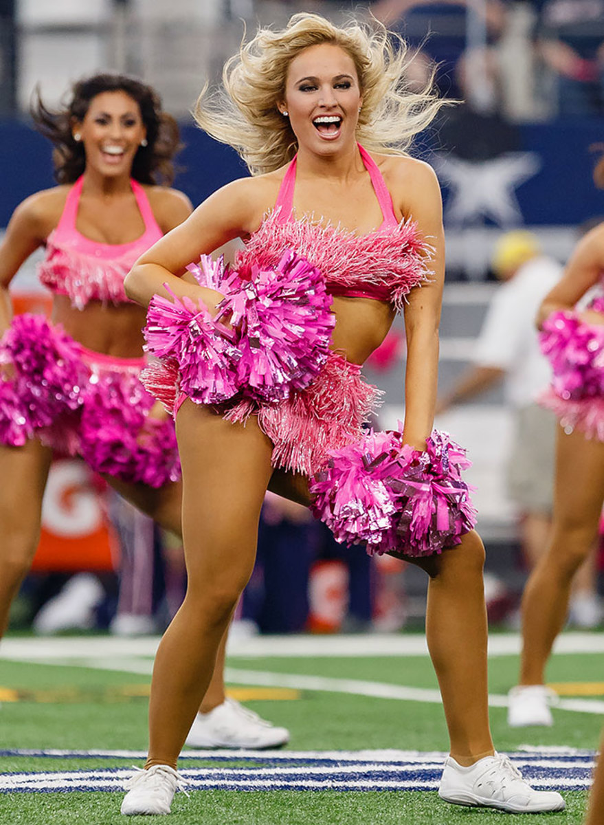 Dallas-Cowboys-cheerleaders-CEY1510111126_Patriots_AT_Cowboys.jpg