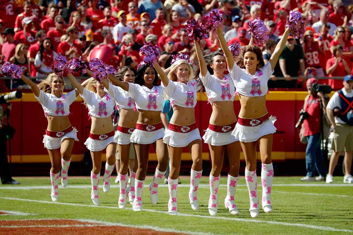 Kansas-City-Chiefs-cheerleaders-AP_665770023146.jpg