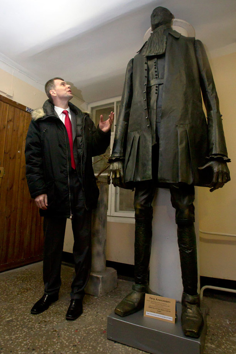 2012-0211-Mikhail-Prokhorov-Peter-the-Great-statue.jpg