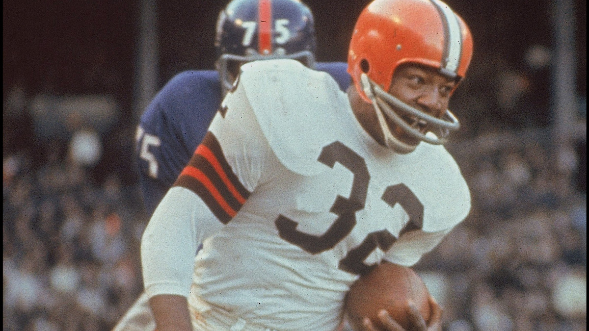 Should the Browns wear Jim Brown's No. 32 somewhere on their