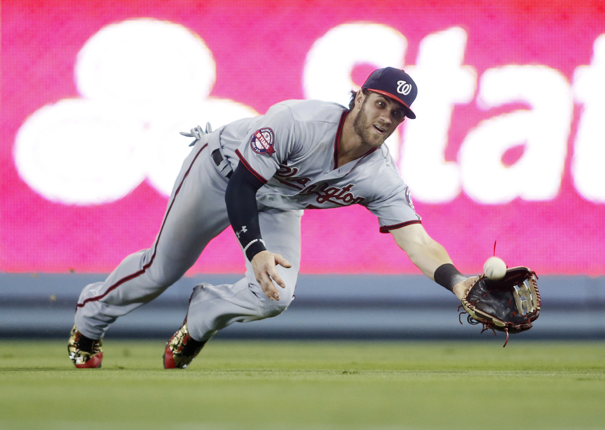 Nationals' Bryce Harper Sits Against Dodgers With Sore Knee - Sports ...