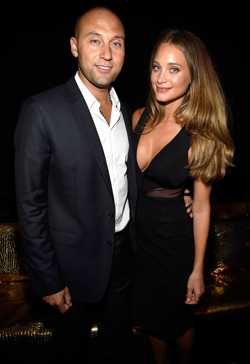 Derek Jeter and girlfriend Hannah Davis enjoy leisurely stroll