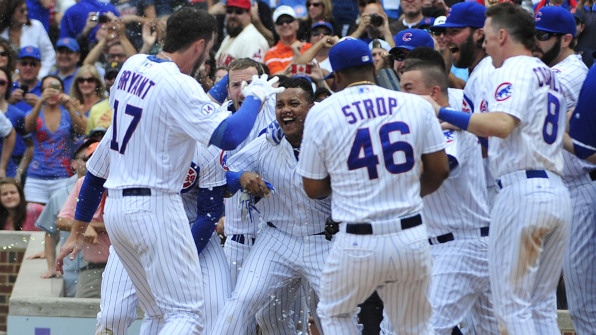 Chicago Cubs Take on Cincinnati Reds in Wrigley Field Season Finale -  Sports Illustrated Inside The Cubs