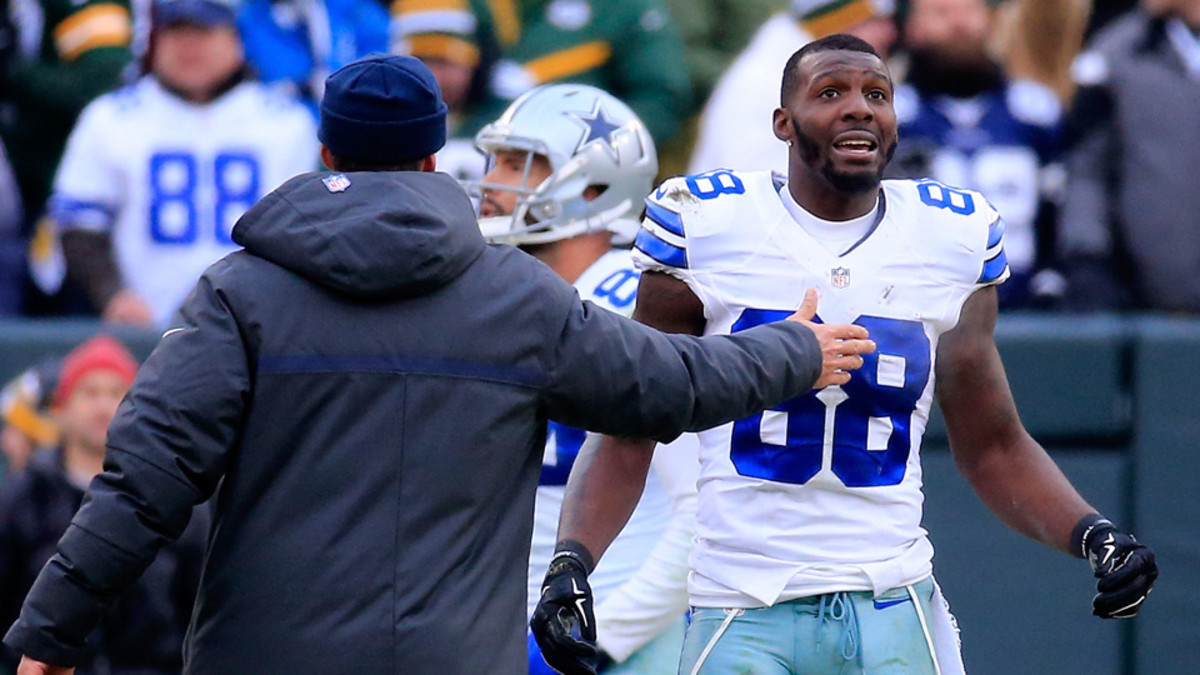 Dez Bryant walks off the field with 1:21 remaining in Cowboys' loss to  Packers - Sports Illustrated