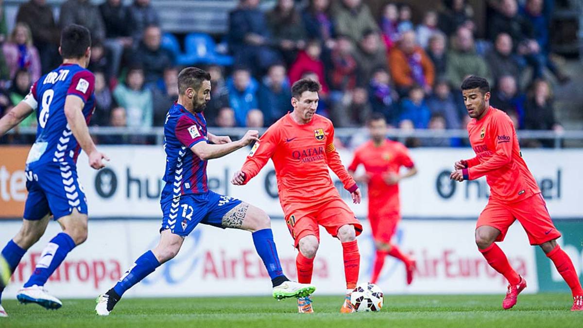 Video Barcelona S Lionel Messi Dribble Through Eibar Defense Sports Illustrated