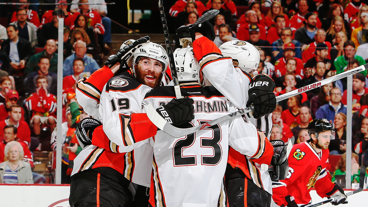 Anaheim Ducks Defeat Chicago Blackhawks In Game 3 - Sports Illustrated