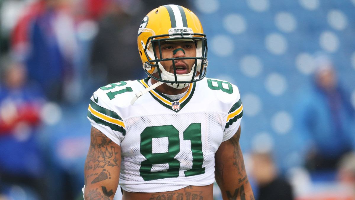 File:Green Bay Packers Offense Tight End 81 Andrew Quarless in motion Dec  2013.jpg - Wikipedia