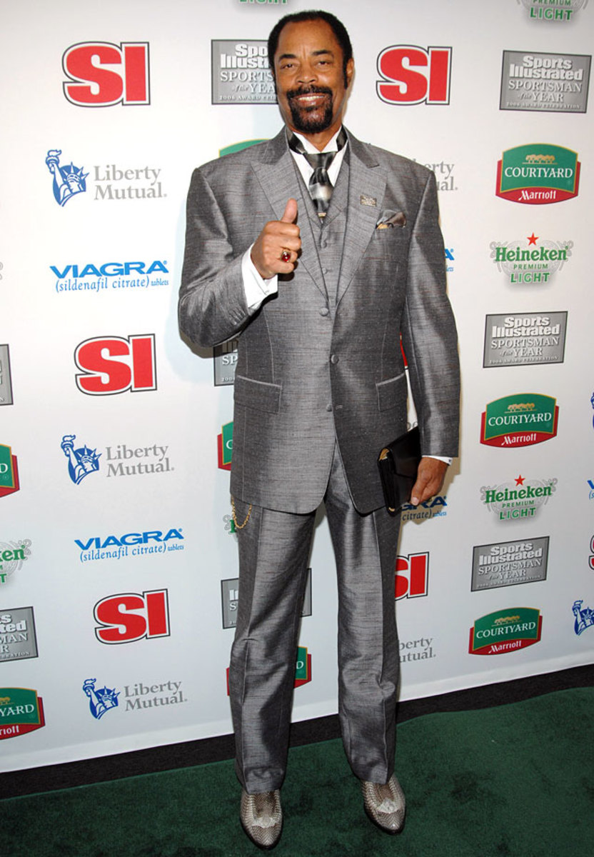 2006-1214-Walt-Clyde-Frazier-suit.jpg