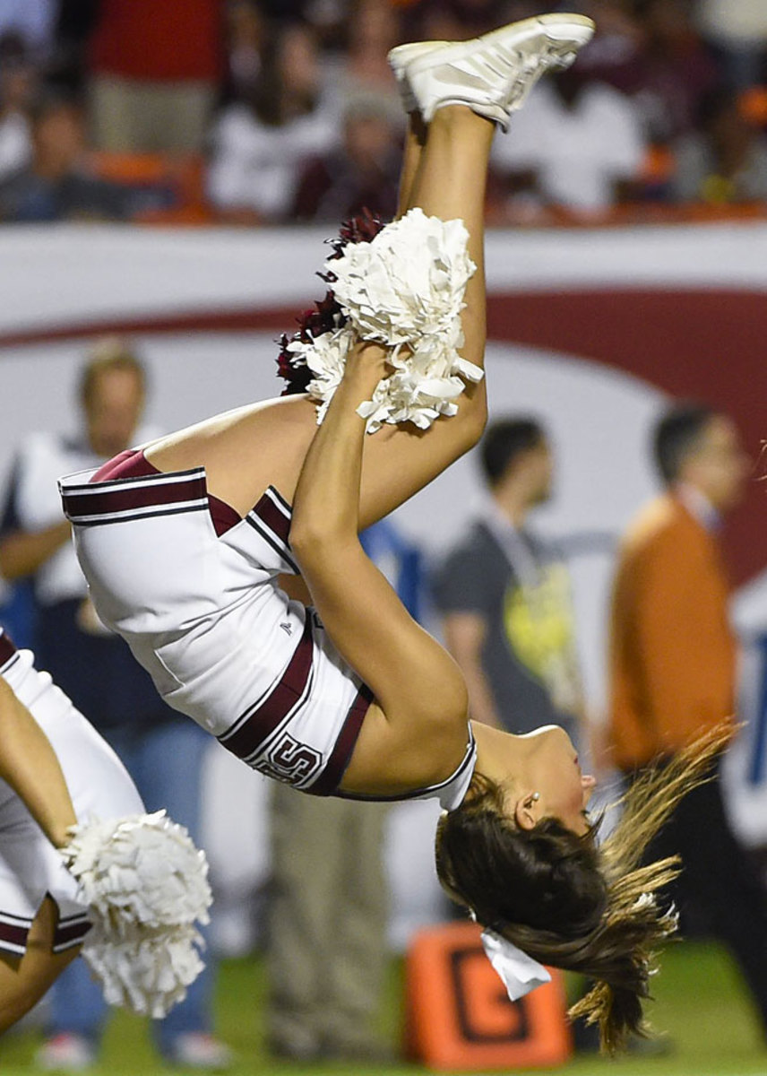 Orange-Bowl-Mississippi-State-cheerleaders-796141231034_Orange_Bowl_Mississippi_S.jpg