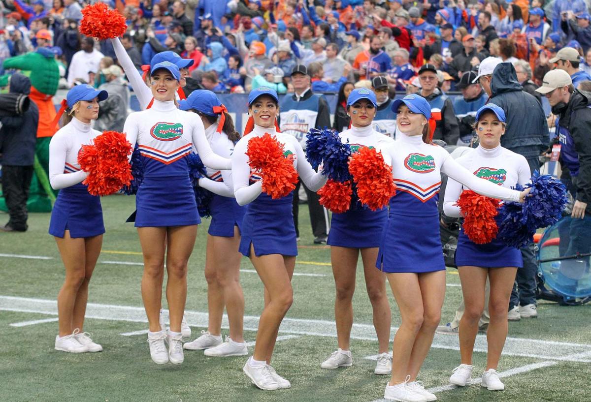 Birmingham-Bowl-Florida-cheerleaders-CGW2015010363_BirminghamBowl.jpg