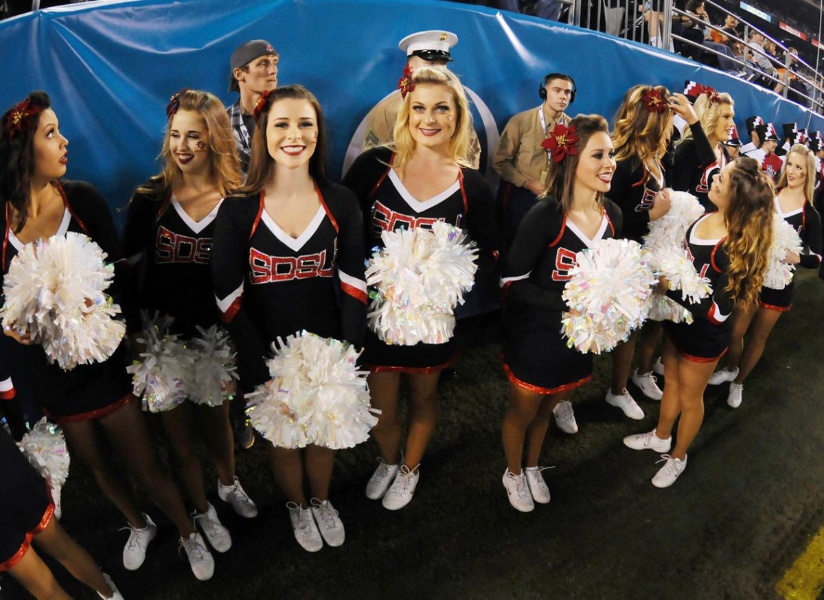 Poinsettia-Bowl-San-Diego-State-cheerleaders-50614205011_SDSU_vs_NAVY_Poinsettia_Bo.jpg