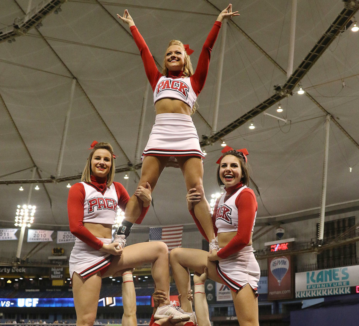 Bitcoin-Bowl-NC-State-cheerleaders-460966982.jpg