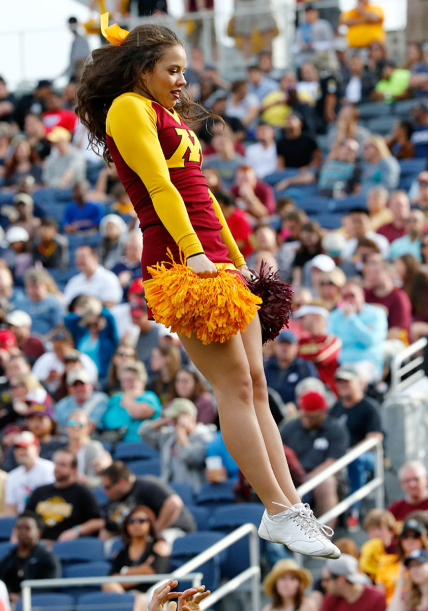 Citrus-Bowl-Minnesota-cheerleaders-460962980.jpg