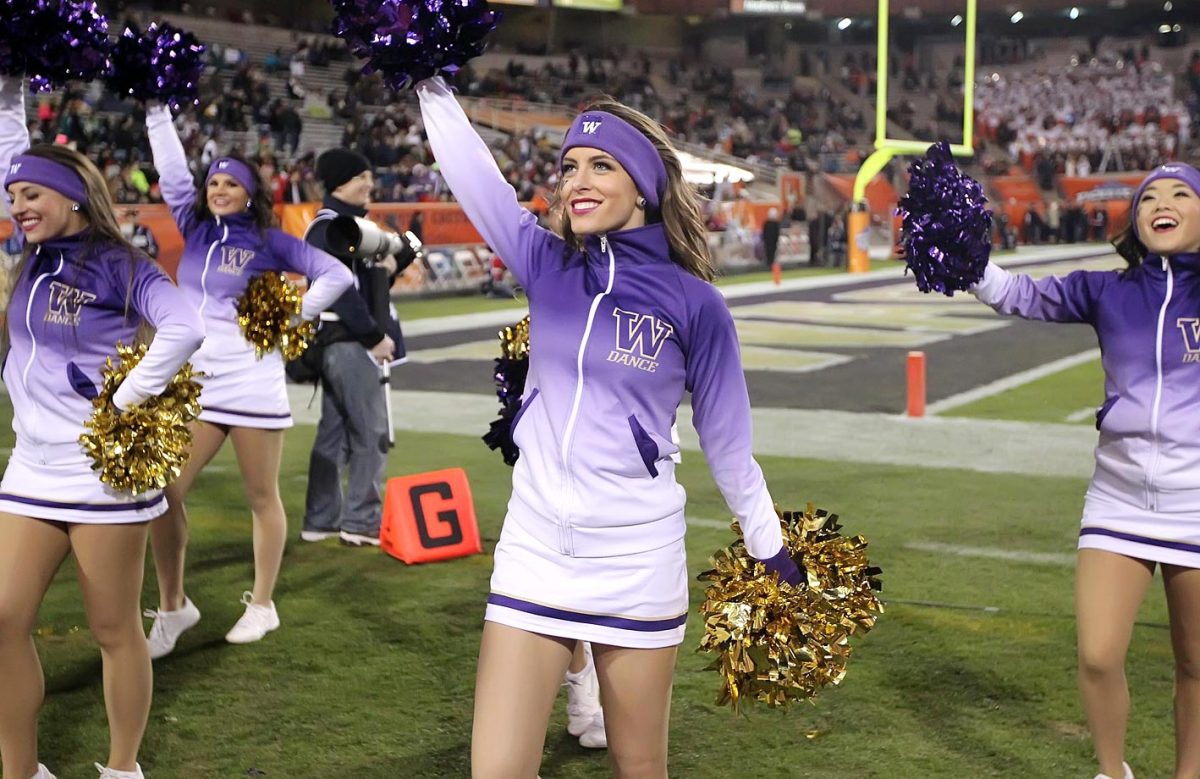 Cactus-Bowl-Washington-cheerleaders-BY4_3289.jpg