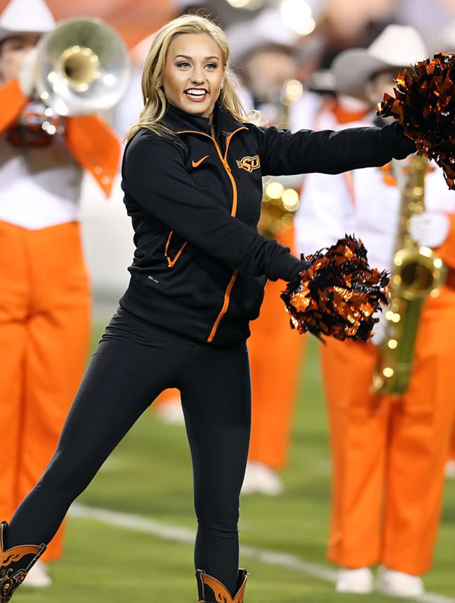 Cactus-Bowl-Oklahoma-State-cheerleaders-YP4_8995.jpg