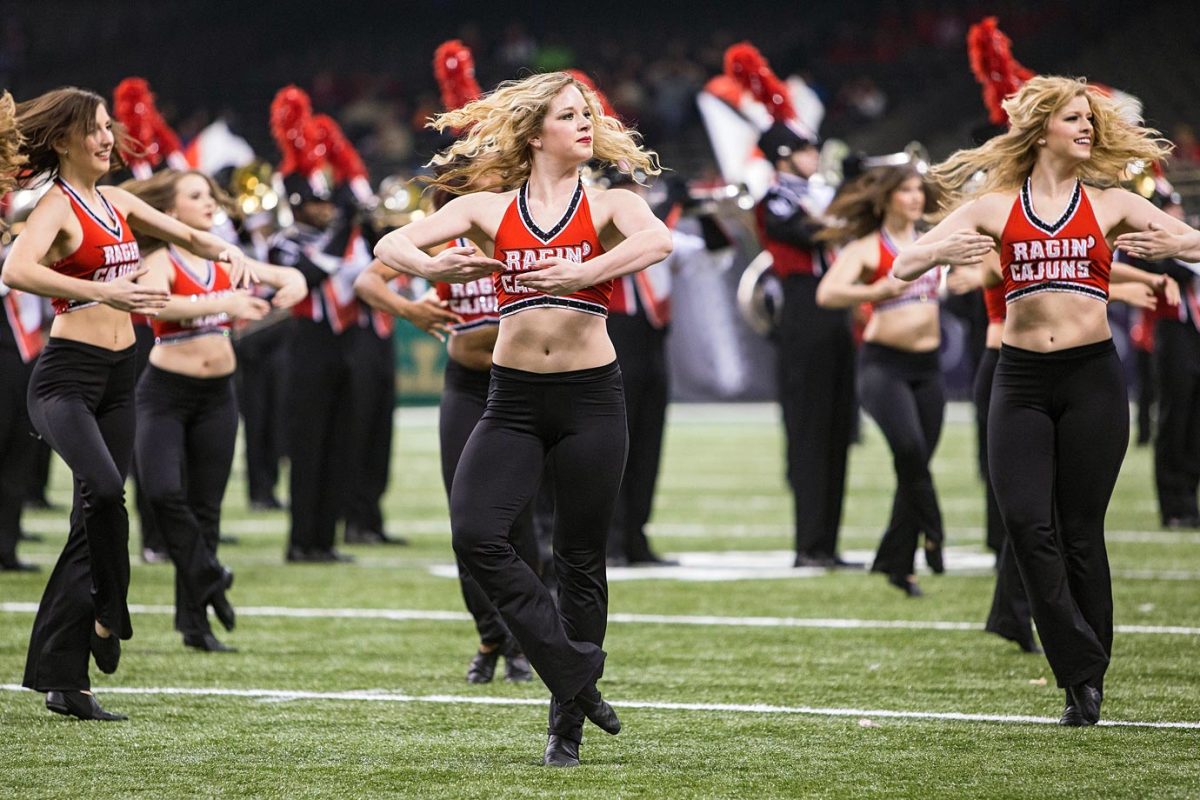 New-Orleans-Bowl-Louisiana-Lafayette-cheerleaders-AXA20141220078Louisiana_Lafayette_v_Ne.jpg